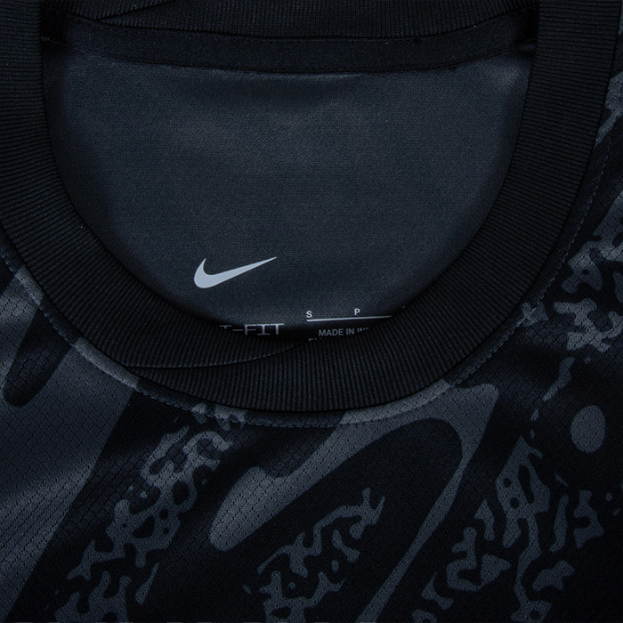 Liverpool 24-25 Dark Jersey - Image 4